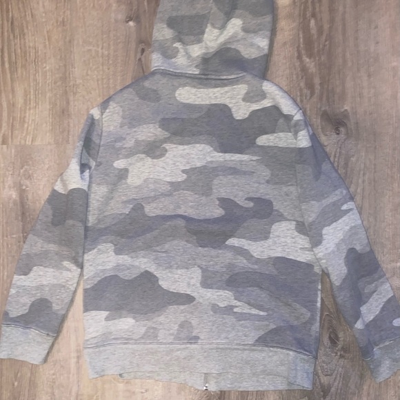 Camo fleeced lined zip up with hood size 12 (XL) Spotted Zebra brand Sherpa - Picture 3 of 5